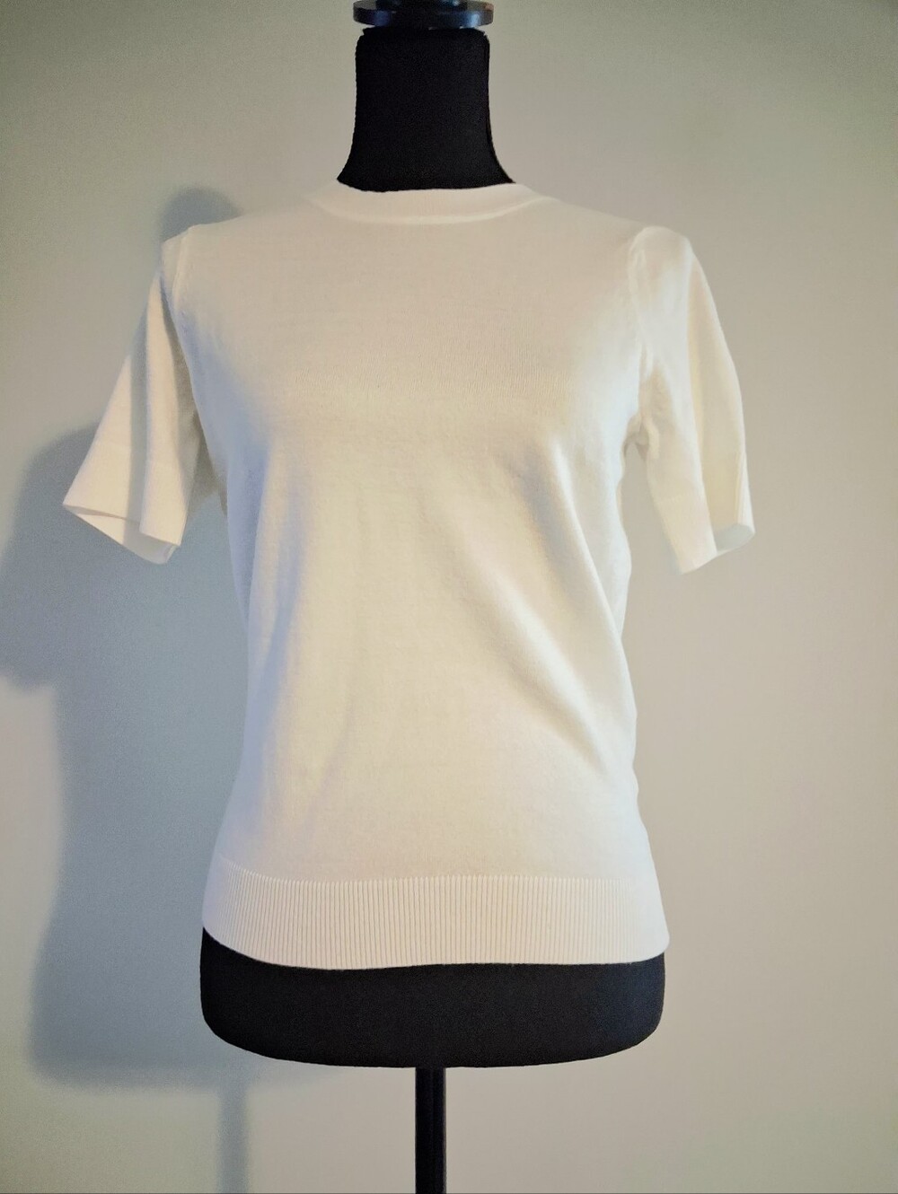 Short-Sleeve Sweater Size Small